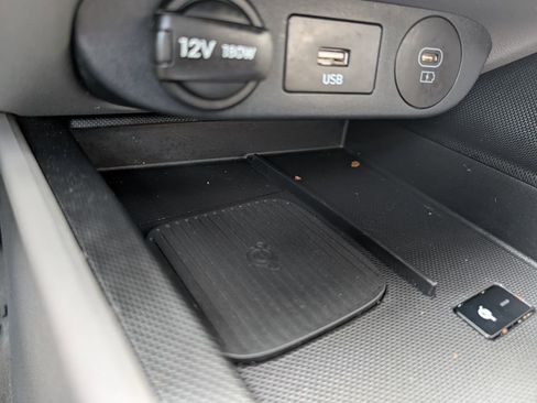 Used 2024 Hyundai Elantra SEL w/ Convenience Package image 21