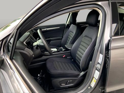 Used 2014 Ford Fusion SE FWD image 7