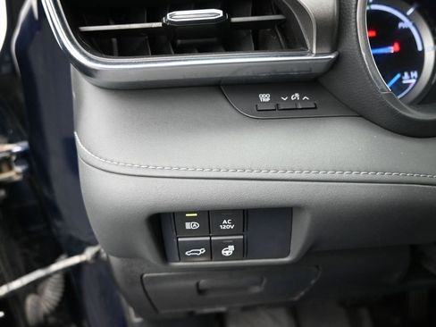 Used 2021 Toyota Highlander Limited image 26