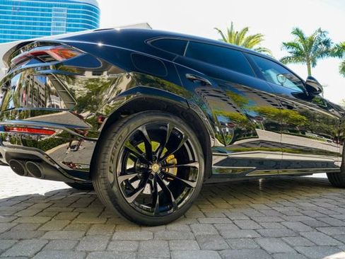 Used 2022 Lamborghini Urus image 30