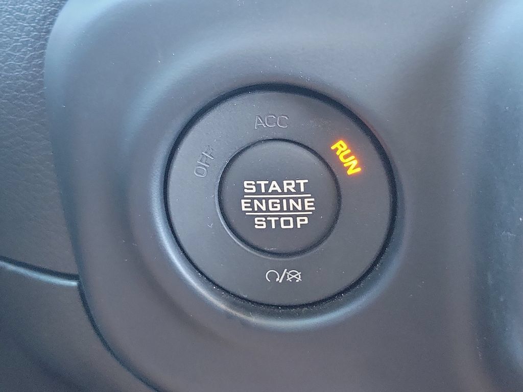 Used 2022 Jeep Wrangler Unlimited Rubicon AWD/4WD image 12