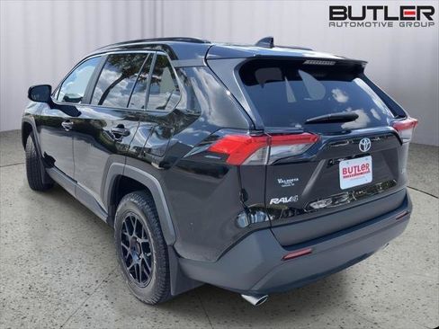 Certified 2025 Toyota RAV4 XLE w/ Convenience Package FWD image 3