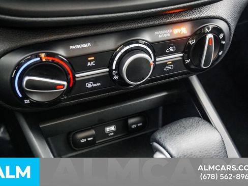 Used 2025 Kia Soul LX w/ LX Technology Package image 35