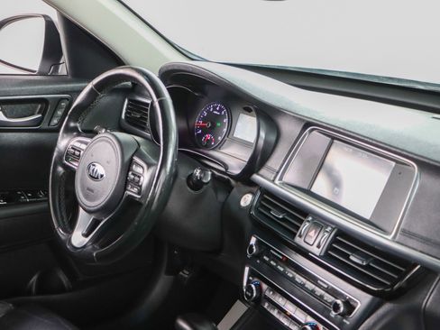 Used 2018 Kia Optima EX image 25