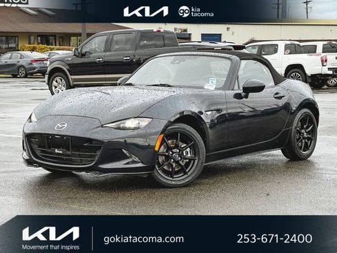 Used 2020 MAZDA MX-5 Miata Sport image 1