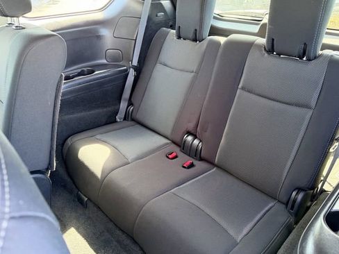 Used 2019 Nissan Pathfinder S image 13