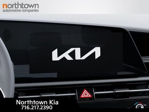 New 2025 Kia Niro EX image 21