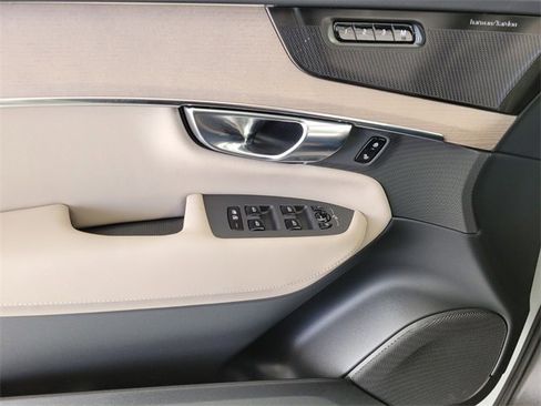 New 2026 Volvo XC90 B6 Ultra image 24
