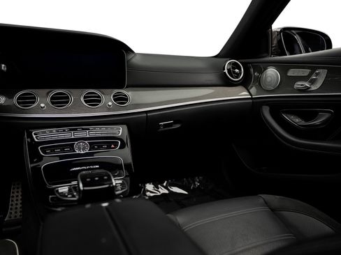 Used 2019 Mercedes-Benz E 63 AMG S image 46