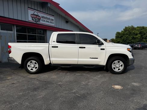 Used 2021 Toyota Tundra SR5 AWD/4WD image 8