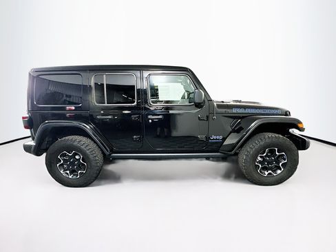 Used 2023 Jeep Wrangler Unlimited Rubicon 4xe w/ Cold Weather Group AWD/4WD image 10