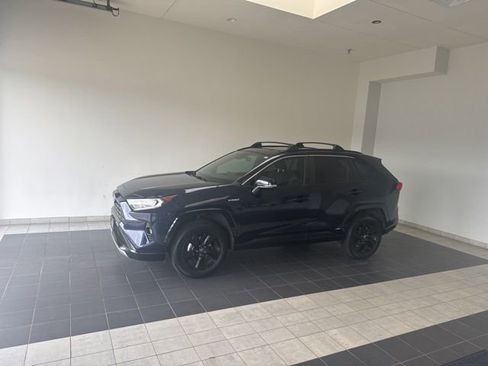 Used 2021 Toyota RAV4 XSE image 2