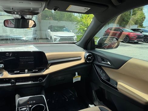 New 2025 Chevrolet Equinox ACTIV w/ Convenience Package III FWD image 25