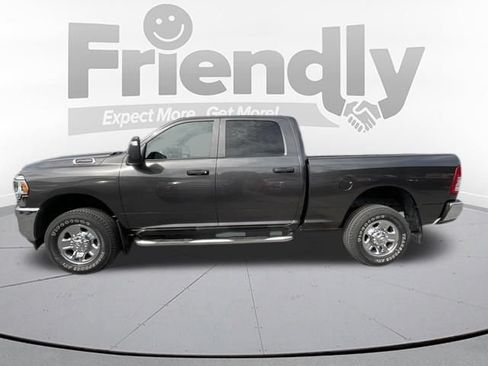 Used 2024 RAM 2500 Tradesman w/ Chrome Appearance Group AWD/4WD image 3