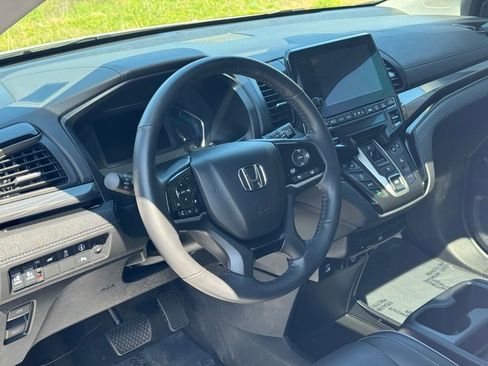 Used 2024 Honda Odyssey Elite image 14