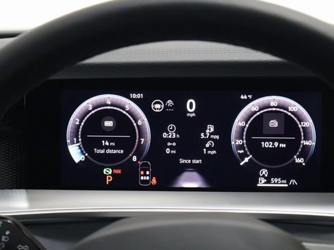 New 2026 Volkswagen Tiguan SE R-Line image 18