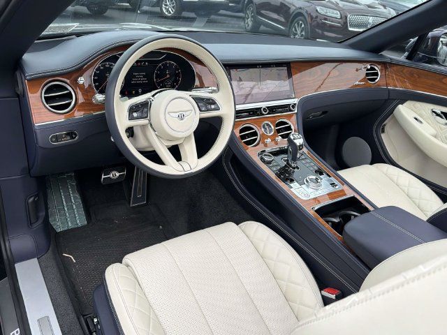 Used 2023 Bentley Continental GT Azure AWD/4WD image 15