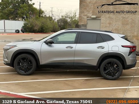 Used 2025 Chevrolet Trax ACTIV w/ Driver Confidence Package image 8