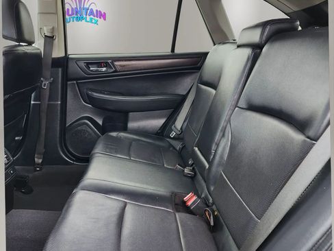 Used 2016 Subaru Outback 2.5i Limited image 9