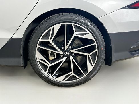 Used 2023 Hyundai Ioniq 6 SEL image 11