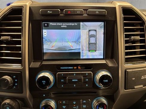 Certified 2018 Ford F150 Platinum w/ Equipment Group 701A Luxury AWD/4WD image 17