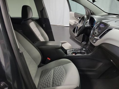Used 2020 Chevrolet Equinox LT w/ LPO, Floor Liner Package AWD/4WD image 23
