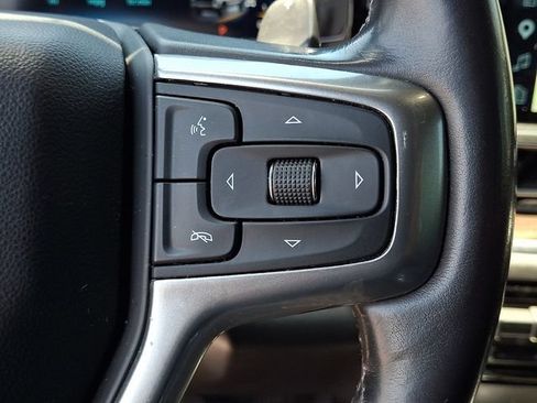 Used 2022 Chevrolet Silverado 1500 LT Trail Boss w/ LT Trail Boss Premium Package AWD/4WD image 17