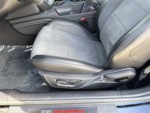 Used 2019 Ford Mustang Shelby GT350 w/ Technology Package image 11