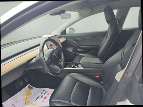 Used 2018 Tesla Model 3 Long Range image 9