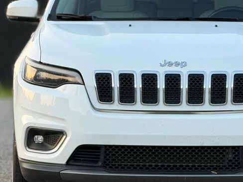 Used 2019 Jeep Cherokee Limited w/ Trailer Tow Group AWD/4WD image 11