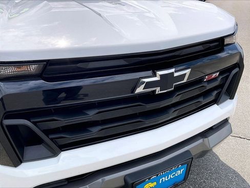 Used 2024 Chevrolet Colorado Z71 w/ Z71 Convenience Package 2 AWD/4WD image 29