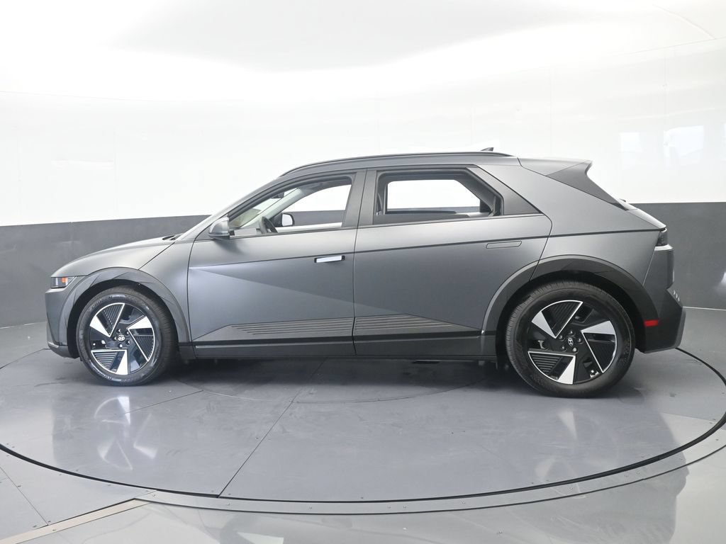 Used 2025 Hyundai Ioniq 5 SEL RWD image 3