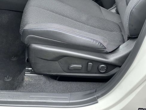 Used 2025 Subaru Forester Premium image 14