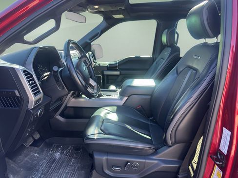 Used 2019 Ford F150 Platinum w/ Equipment Group 701A Luxury image 7