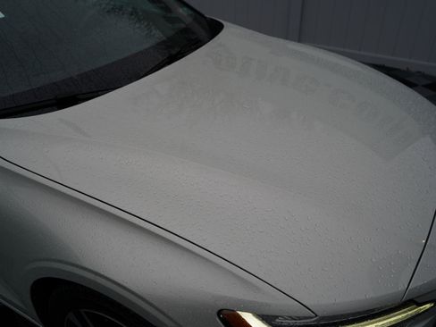 Used 2019 Volvo S60 T6 R-Design image 22