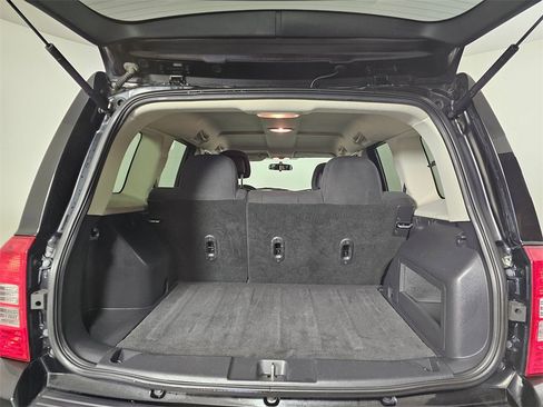 Used 2014 Jeep Patriot Sport w/ Power Value Group image 16