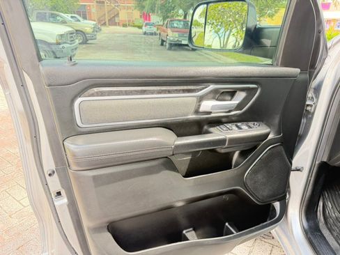 Used 2019 RAM 1500 Big Horn AWD/4WD image 25