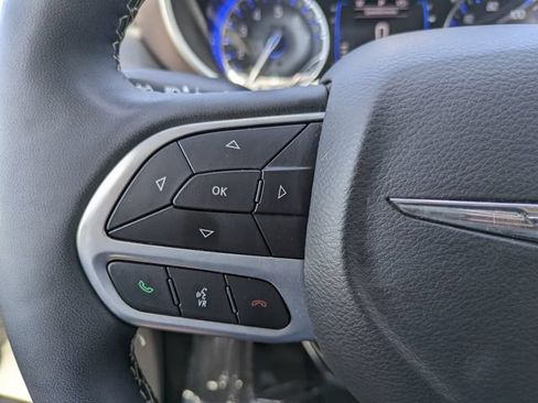 Used 2022 Chrysler Voyager LX FWD image 23