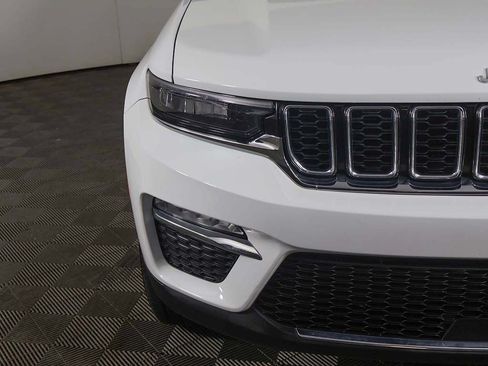 Used 2022 Jeep Grand Cherokee Limited AWD/4WD image 15