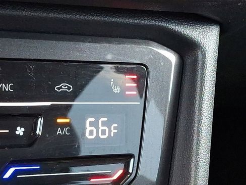 Certified 2024 Volkswagen Tiguan SE image 26