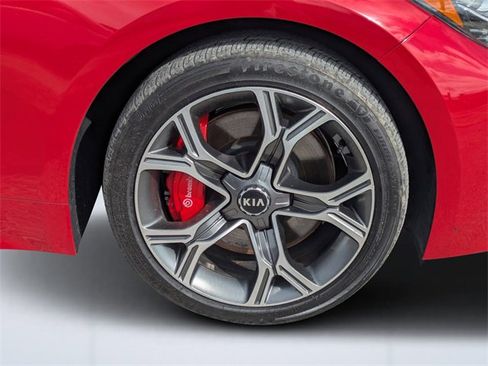 Used 2018 Kia Stinger GT2 image 10