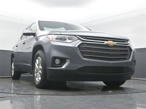 Used 2020 Chevrolet Traverse LT w/ Driver Confidence II Package image 55