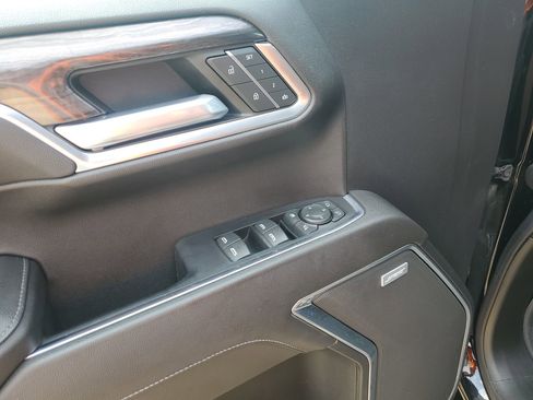 Used 2022 Chevrolet Silverado 1500 LTZ image 29