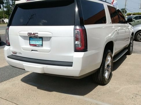 Used 2020 GMC Yukon XL SLT w/ Value Plus Edition RWD image 4