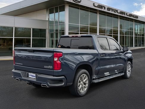 Used 2019 Chevrolet Silverado 1500 High Country w/ Technology Package image 3