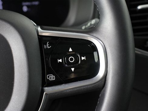 Certified 2023 Volvo XC90 T8 Ultimate w/ Protection Package Premier image 11