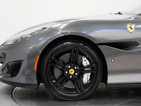 Used 2019 Ferrari Portofino RWD image 42