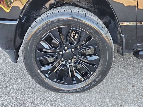 Used 2022 RAM 1500 Big Horn AWD/4WD image 14