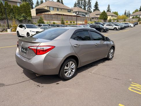 Used 2014 Toyota Corolla LE FWD image 4