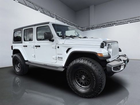 Used 2021 Jeep Wrangler Unlimited Sahara w/ Dual Top Group image 8
